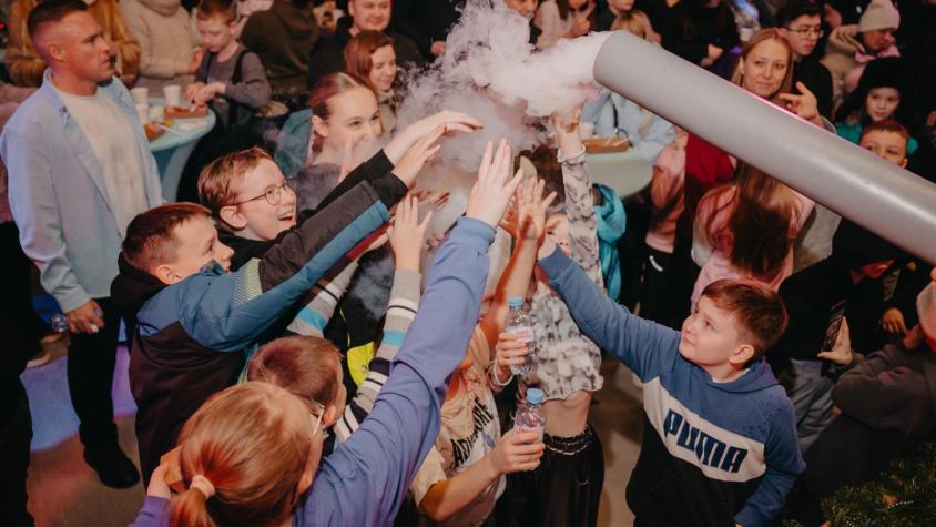 KCCC зажигает огни: незабываемый новогодний праздник для наших сотрудников и их детей!. Изображение 2 из 9